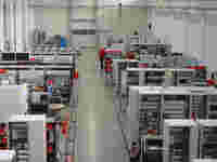 factory_referenz_fee_produktion_schaltschraenke_2000x1500.jpg